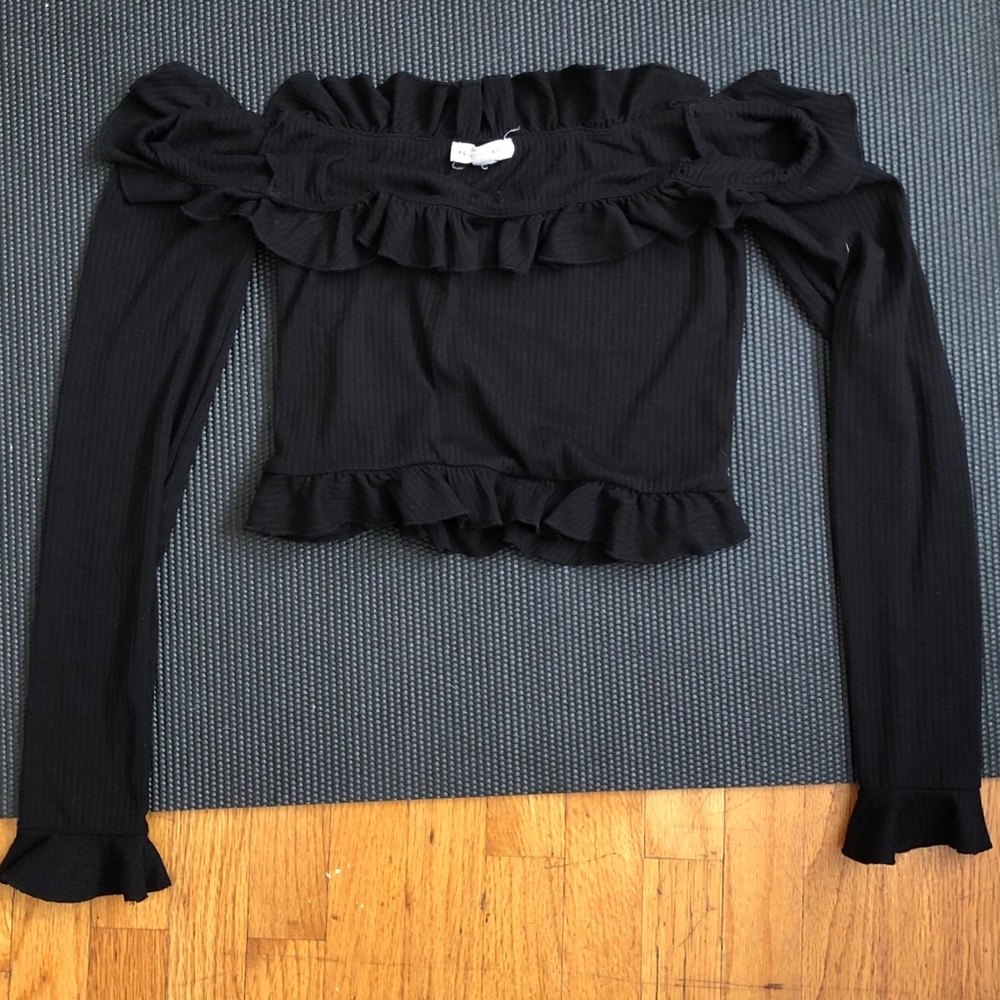 COPY - 2/$15 Cropped off shoulder top